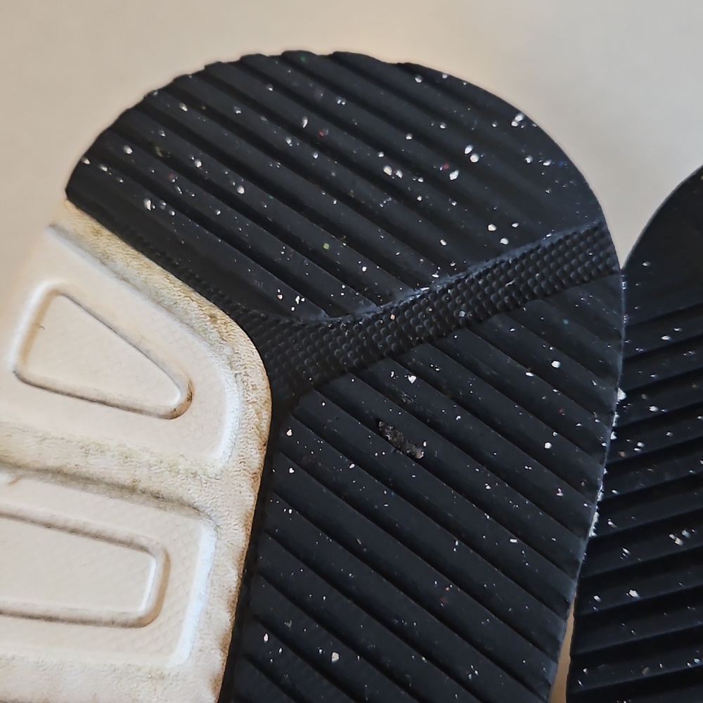 Nike Air Max Sneakers - Picture 13 of 14